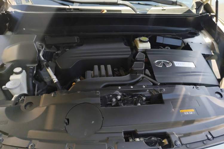 Used Infiniti QX60 2014 2.5 S/C Hybrid Two-Wheel Drive Excellence Edition Engine Bay