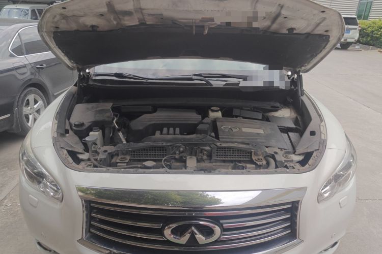 Used Infiniti QX60 2014 2.5 S/C Hybrid Two-Wheel Drive Excellence Edition Engine Bay