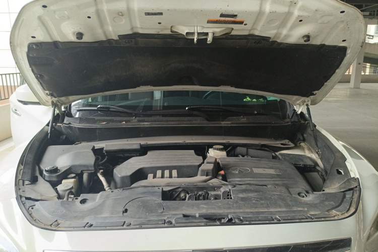Used Infiniti QX60 2014 2.5 S/C Hybrid All-Wheel-Drive Versatile Edition Engine Bay
