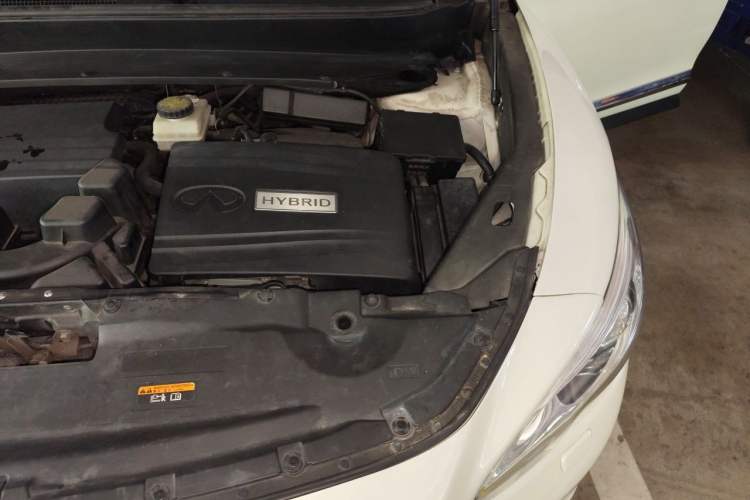 Used Infiniti QX60 2014 2.5 S/C Hybrid Two-Wheel Drive Excellence Edition Engine Bay Left