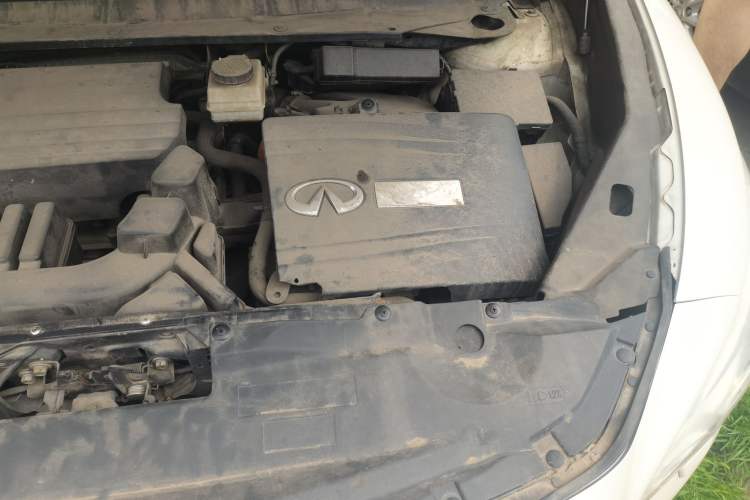 Used Infiniti QX60 2014 2.5 S/C Hybrid Two-Wheel Drive Excellence Edition Engine Bay Left