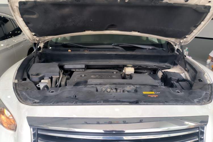 Used Infiniti QX60 2014 3.5L Two-Wheel Drive Excellence Edition Engine Bay