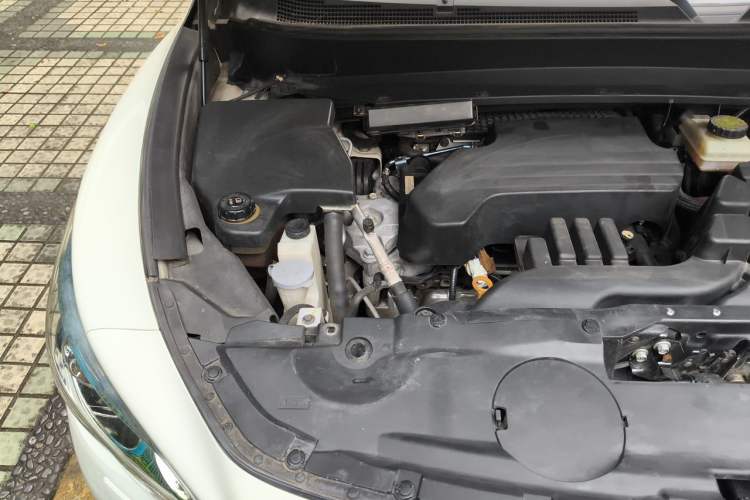 Used Infiniti QX60 2014 2.5 S/C Hybrid Two-Wheel Drive Excellence Edition Engine Bay Right
