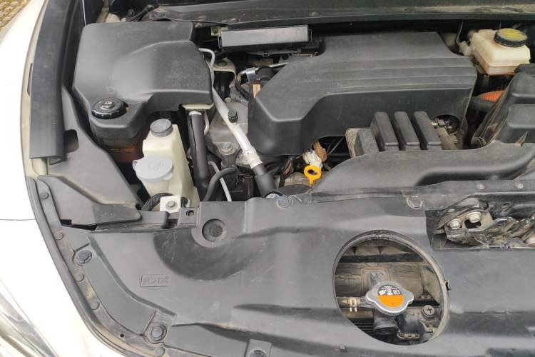 Used Infiniti QX60 2014 2.5 S/C Hybrid Two-Wheel Drive Excellence Edition Engine Bay Right