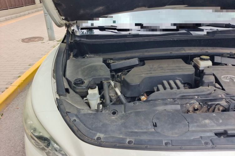 Used Infiniti QX60 2014 2.5 S/C Hybrid Two-Wheel Drive Excellence Edition Engine Bay Right