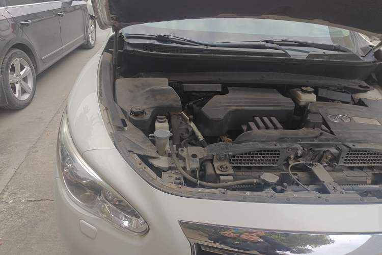 Used Infiniti QX60 2014 2.5 S/C Hybrid Two-Wheel Drive Excellence Edition Engine Bay Right