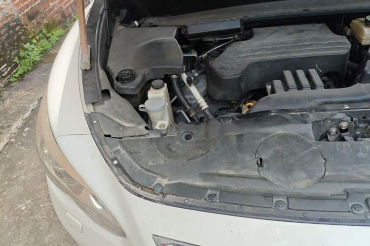 Used Infiniti QX60 2014 2.5 S/C Hybrid Two-Wheel Drive Excellence Edition Engine Bay Right