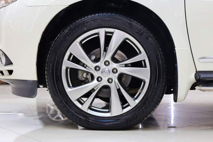 Used Infiniti QX60 2014 2.5 S/C Hybrid All-Wheel-Drive Versatile Edition Exterior 10