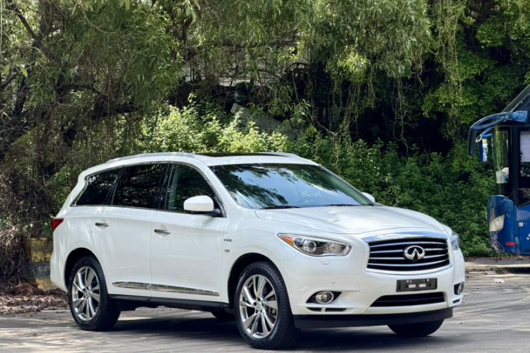 Used Infiniti QX60 2014 2.5 S/C Hybrid Two-Wheel Drive Excellence Edition Exterior 2