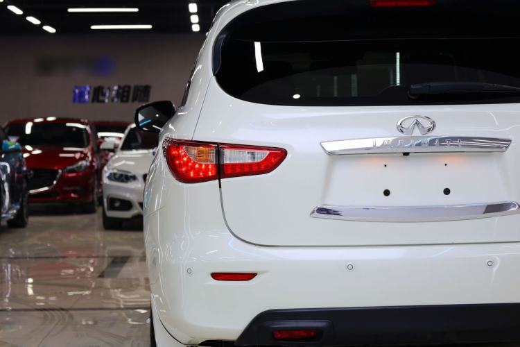 Used Infiniti QX60 2014 2.5 S/C Hybrid All-Wheel-Drive Versatile Edition Exterior 6