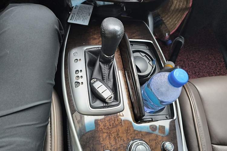 Used Infiniti QX60 2014 3.5L Four-Wheel Drive All-Terrain Version Gear Lever
