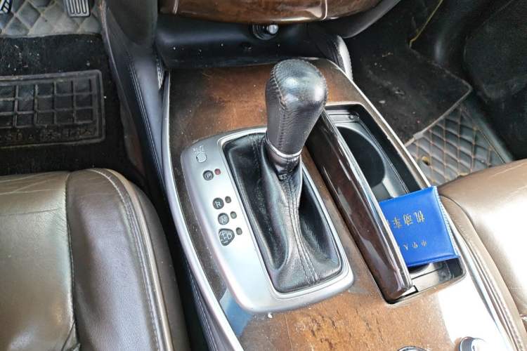 Used Infiniti QX60 2014 3.5L Two-Wheel Drive Excellence Edition Gear Lever