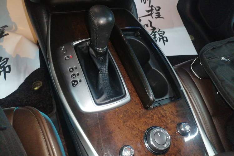 Used Infiniti QX60 2014 3.5L Four-Wheel Drive All-Terrain Version Gear Lever