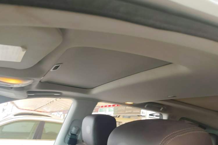 Used Infiniti QX60 2014 2.5 S/C Hybrid All-Wheel-Drive Versatile Edition Headliner