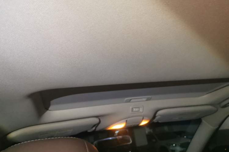 Used Infiniti QX60 2014 2.5 S/C Hybrid Two-Wheel Drive Excellence Edition Headliner