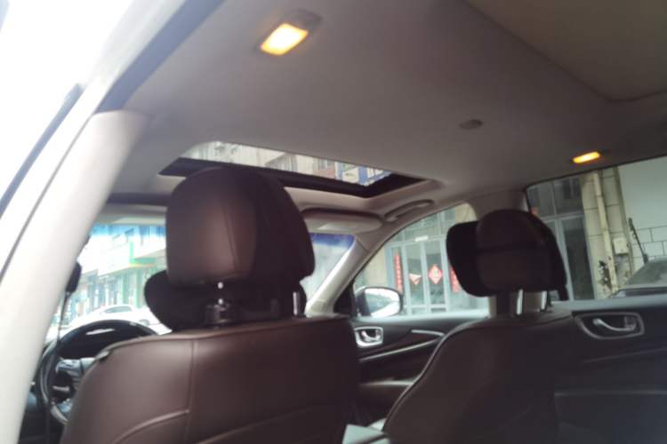 Used Infiniti QX60 2014 2.5 S/C Hybrid Two-Wheel Drive Excellence Edition Headliner