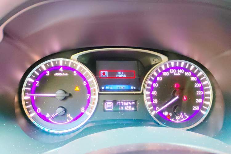 Used Infiniti QX60 2014 3.5L Four-Wheel Drive All-Terrain Version Instrument Cluster