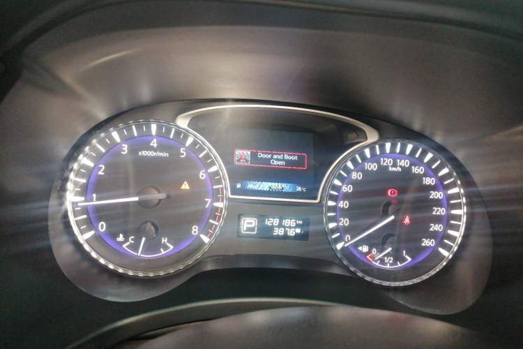 Used Infiniti QX60 2014 3.5L Four-Wheel Drive All-Terrain Version Instrument Cluster