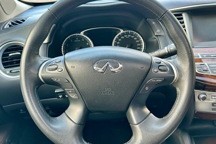 Used Infiniti QX60 2014 3.5L Four-Wheel Drive All-Terrain Version Interior 2