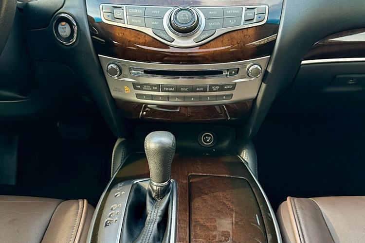 Used Infiniti QX60 2014 3.5L Four-Wheel Drive All-Terrain Version Interior 3