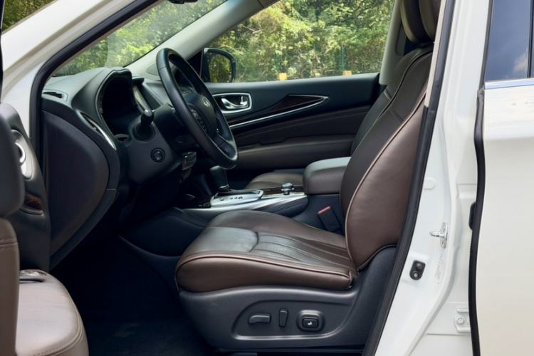 Used Infiniti QX60 2014 2.5 S/C Hybrid Two-Wheel Drive Excellence Edition Interior 5