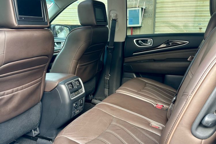 Used Infiniti QX60 2014 3.5L Four-Wheel Drive All-Terrain Version Interior 5