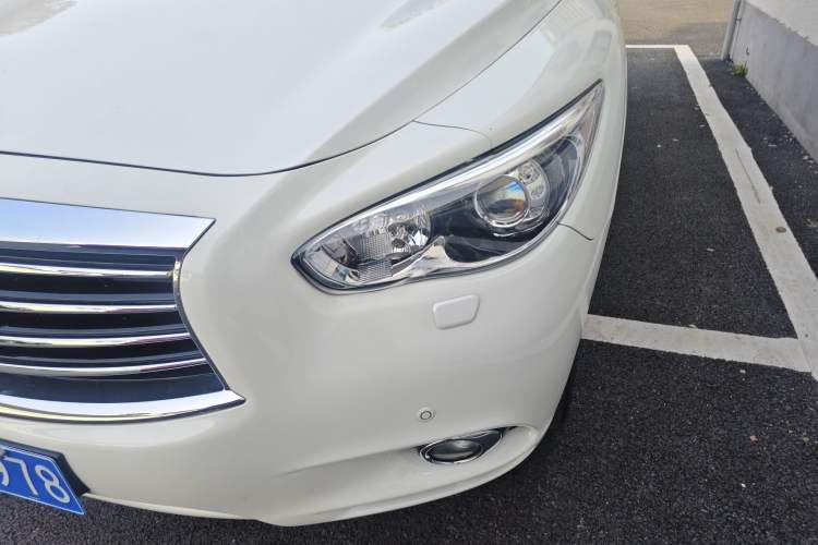 Used Infiniti QX60 2014 2.5 S/C Hybrid Two-Wheel Drive Excellence Edition Left Front Headlight