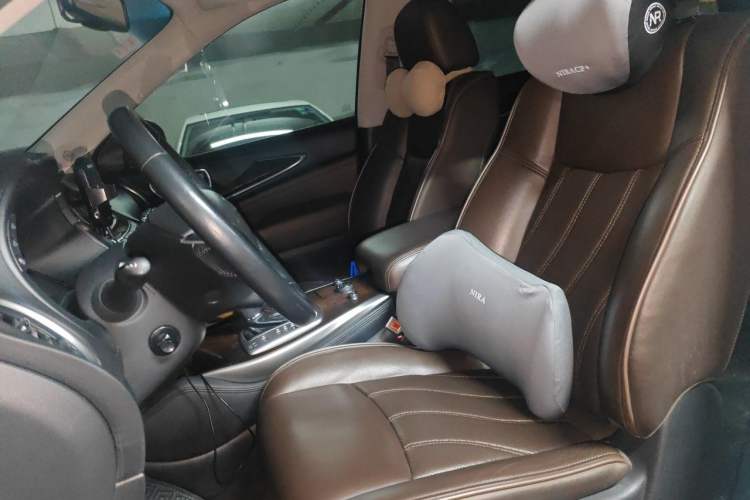 Used Infiniti QX60 2014 2.5 S/C Hybrid Two-Wheel Drive Excellence Edition Left Front Seat