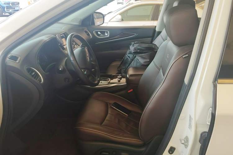 Used Infiniti QX60 2014 2.5 S/C Hybrid All-Wheel-Drive Versatile Edition Left Front Seat