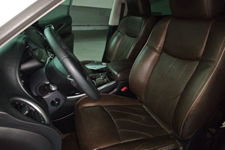 Used Infiniti QX60 2014 2.5 S/C Hybrid Two-Wheel Drive Excellence Edition Left Front Seat