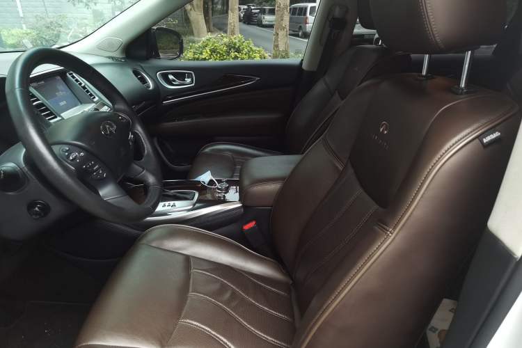 Used Infiniti QX60 2014 2.5 S/C Hybrid Two-Wheel Drive Excellence Edition Left Front Seat