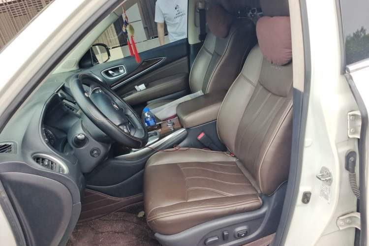 Used Infiniti QX60 2014 2.5 S/C Hybrid Two-Wheel Drive Excellence Edition Left Front Seat