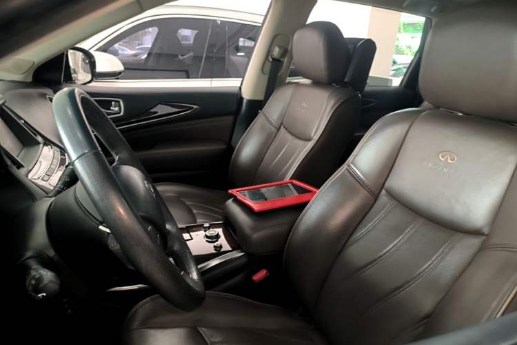 Used Infiniti QX60 2014 3.5L Two-Wheel Drive Excellence Edition Left Front Seat