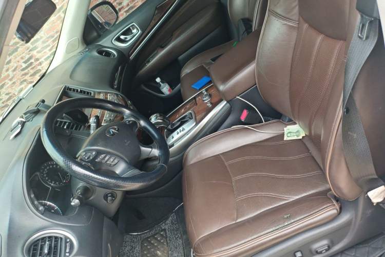 Used Infiniti QX60 2014 2.5 S/C Hybrid Two-Wheel Drive Excellence Edition Left Front Seat