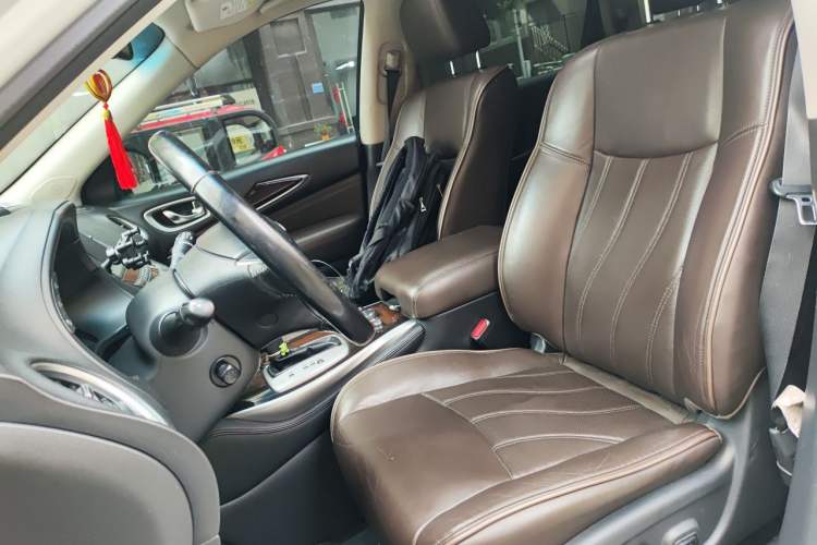 Used Infiniti QX60 2014 2.5 S/C Hybrid Two-Wheel Drive Excellence Edition Left Front Seat