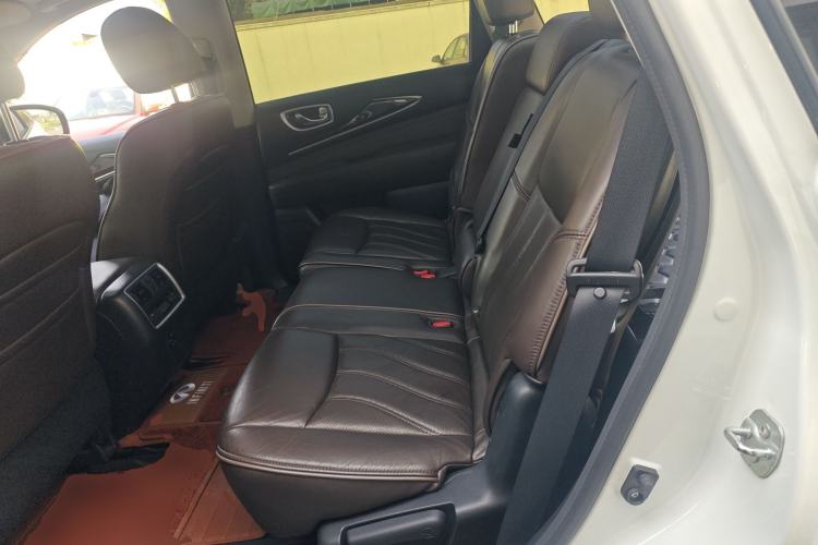 Used Infiniti QX60 2014 2.5 S/C Hybrid Two-Wheel Drive Excellence Edition Left Rear Seat