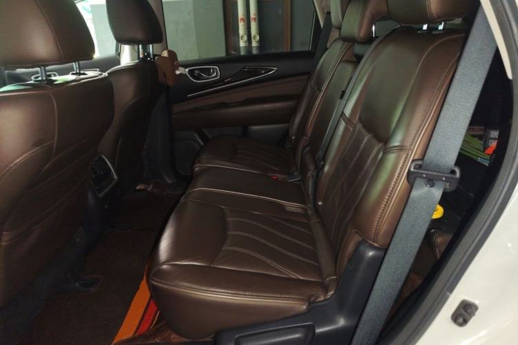 Used Infiniti QX60 2014 2.5 S/C Hybrid Two-Wheel Drive Excellence Edition Left Rear Seat
