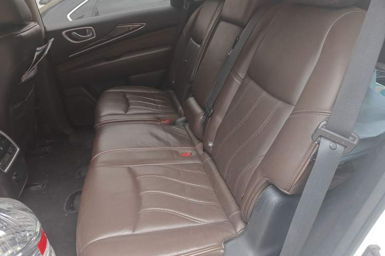 Used Infiniti QX60 2014 2.5 S/C Hybrid Two-Wheel Drive Excellence Edition Left Rear Seat