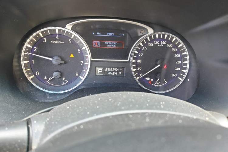 Used Infiniti QX60 2014 3.5L Two-Wheel Drive Excellence Edition Odometer Close Up