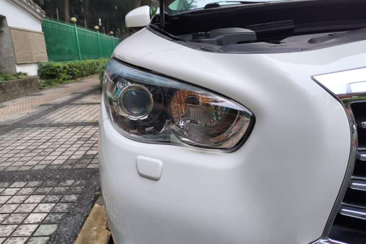 Used Infiniti QX60 2014 2.5 S/C Hybrid Two-Wheel Drive Excellence Edition Right Front Headlight
