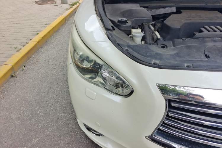 Used Infiniti QX60 2014 2.5 S/C Hybrid Two-Wheel Drive Excellence Edition Right Front Headlight