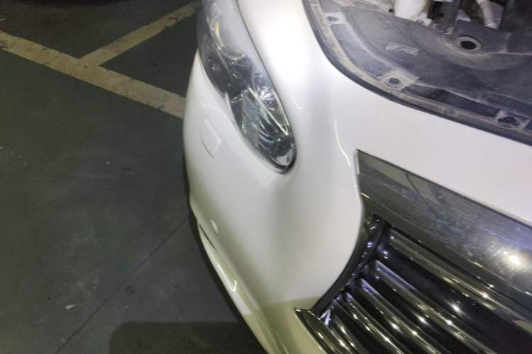 Used Infiniti QX60 2014 2.5 S/C Hybrid Two-Wheel Drive Excellence Edition Right Front Headlight