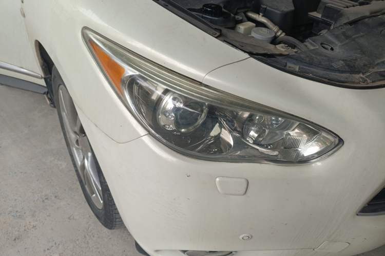 Used Infiniti QX60 2014 2.5 S/C Hybrid All-Wheel-Drive Versatile Edition Right Front Headlight