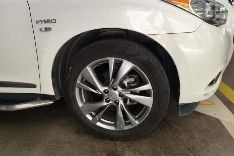 Used Infiniti QX60 2014 2.5 S/C Hybrid Two-Wheel Drive Excellence Edition Right Front Wheel Hub