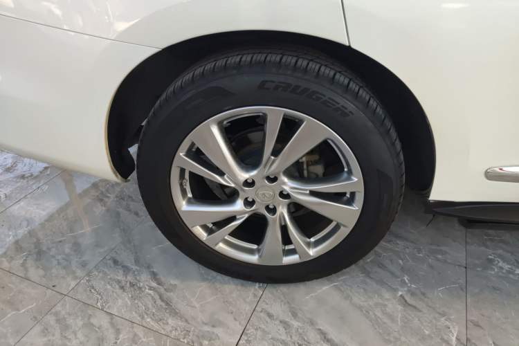 Used Infiniti QX60 2014 2.5 S/C Hybrid Two-Wheel Drive Excellence Edition Right Rear Wheel Hub