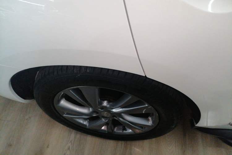 Used Infiniti QX60 2014 3.5L Four-Wheel Drive All-Terrain Version Right Rear Wheel Hub