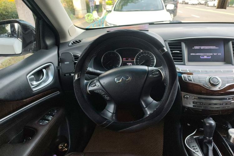 Used Infiniti QX60 2014 3.5L Two-Wheel Drive Excellence Edition Steering Wheel