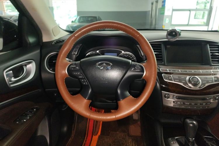 Used Infiniti QX60 2014 2.5 S/C Hybrid Two-Wheel Drive Excellence Edition Steering Wheel