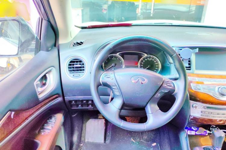 Used Infiniti QX60 2014 3.5L Four-Wheel Drive All-Terrain Version Steering Wheel