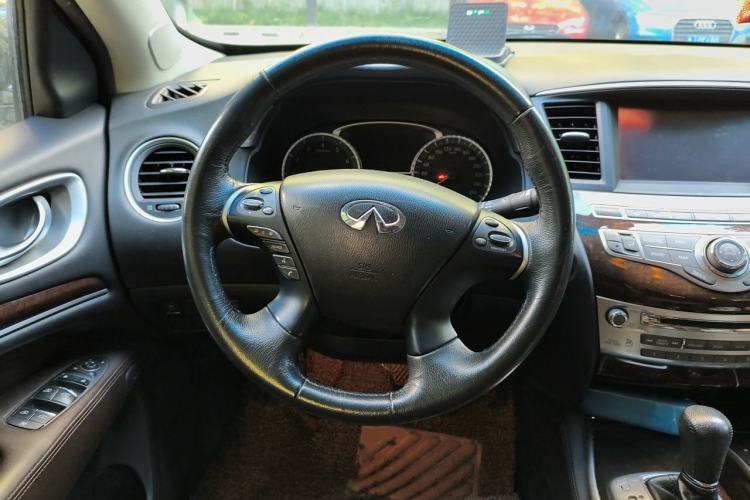 Used Infiniti QX60 2014 2.5 S/C Hybrid Two-Wheel Drive Excellence Edition Steering Wheel